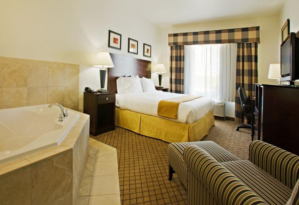 Holiday Inn Express Childress By Ihg Экстерьер фото