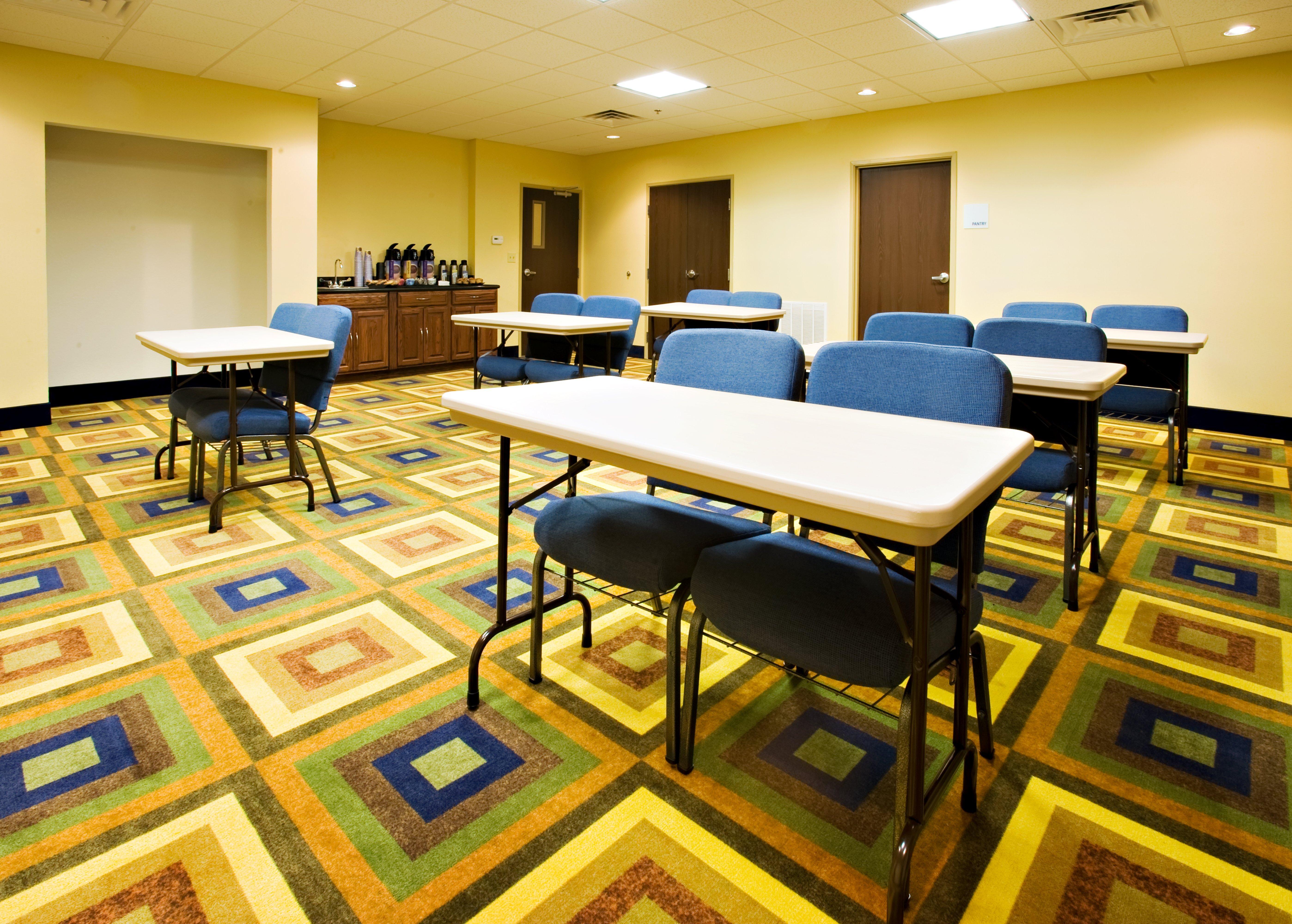 Holiday Inn Express Childress By Ihg Экстерьер фото