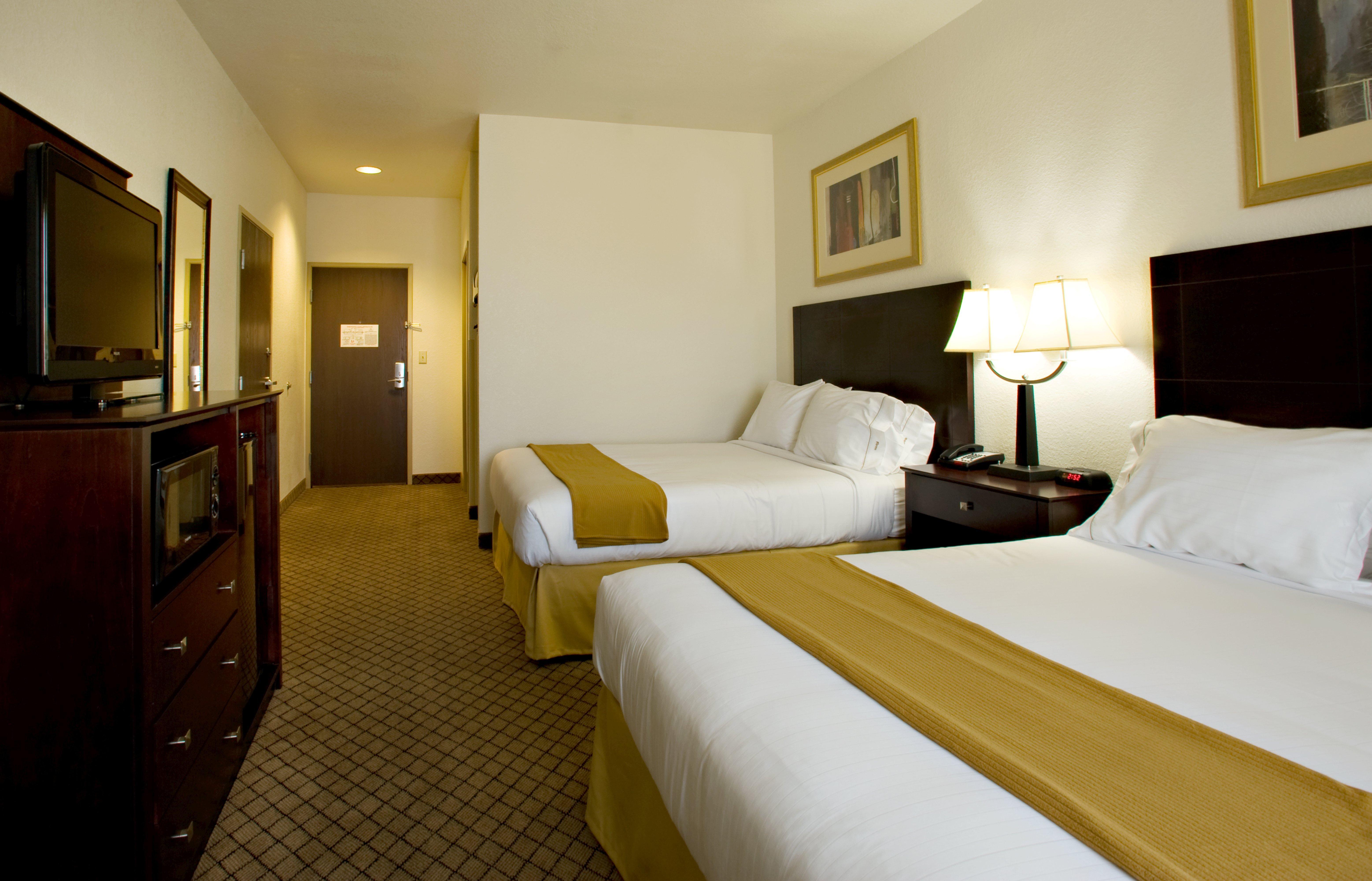 Holiday Inn Express Childress By Ihg Экстерьер фото
