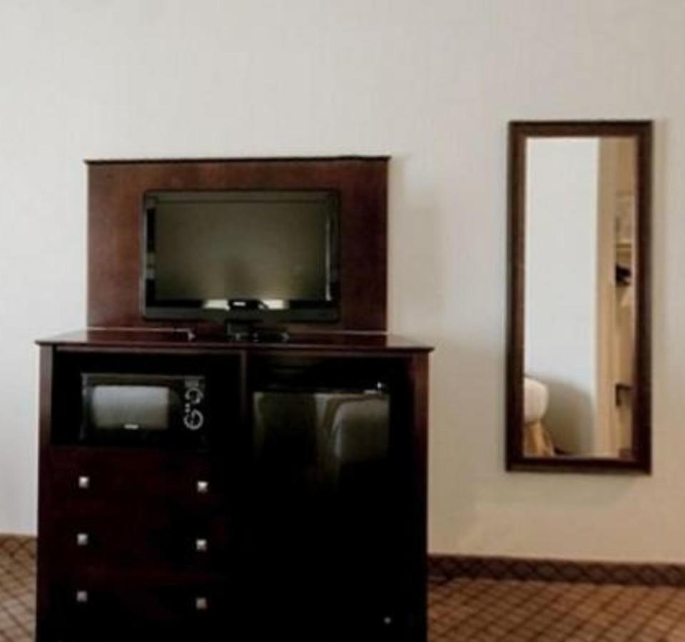 Holiday Inn Express Childress By Ihg Экстерьер фото
